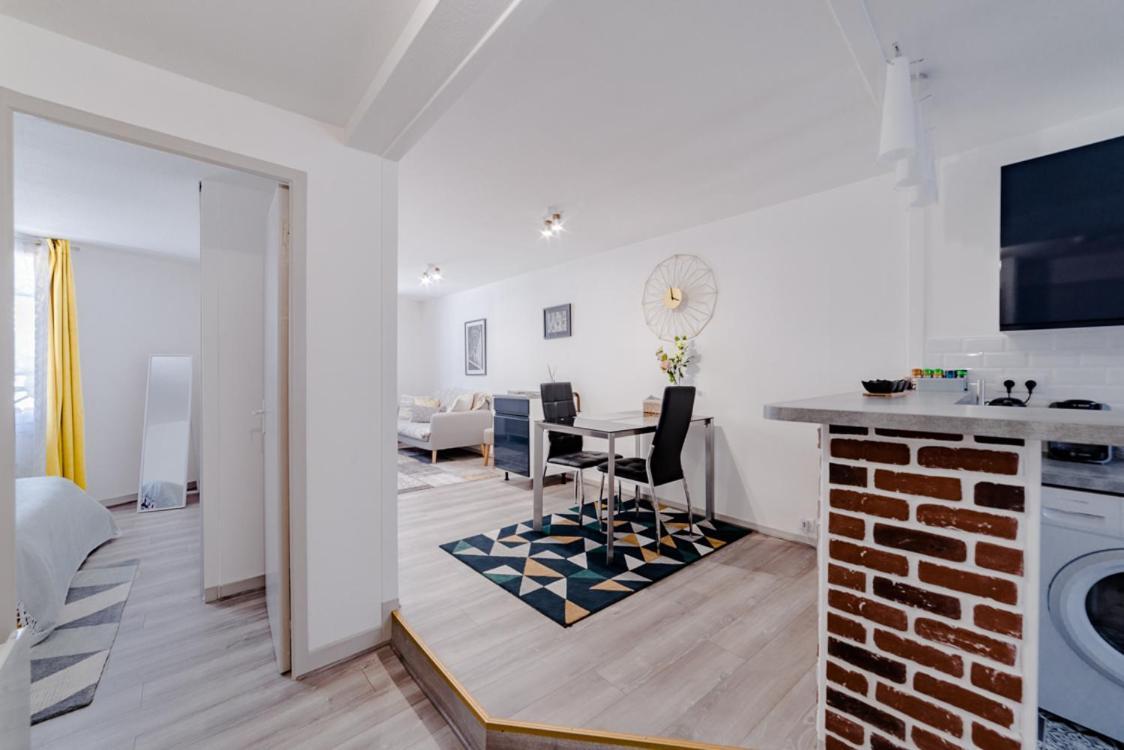 Bijoux Central Aparthotel Λιμόζ Εξωτερικό φωτογραφία